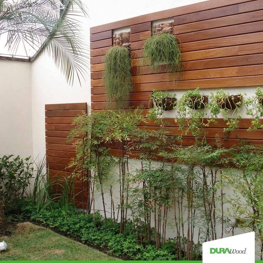 tường DURAwood giúp tạo điểm nhấn cho không gian xanh