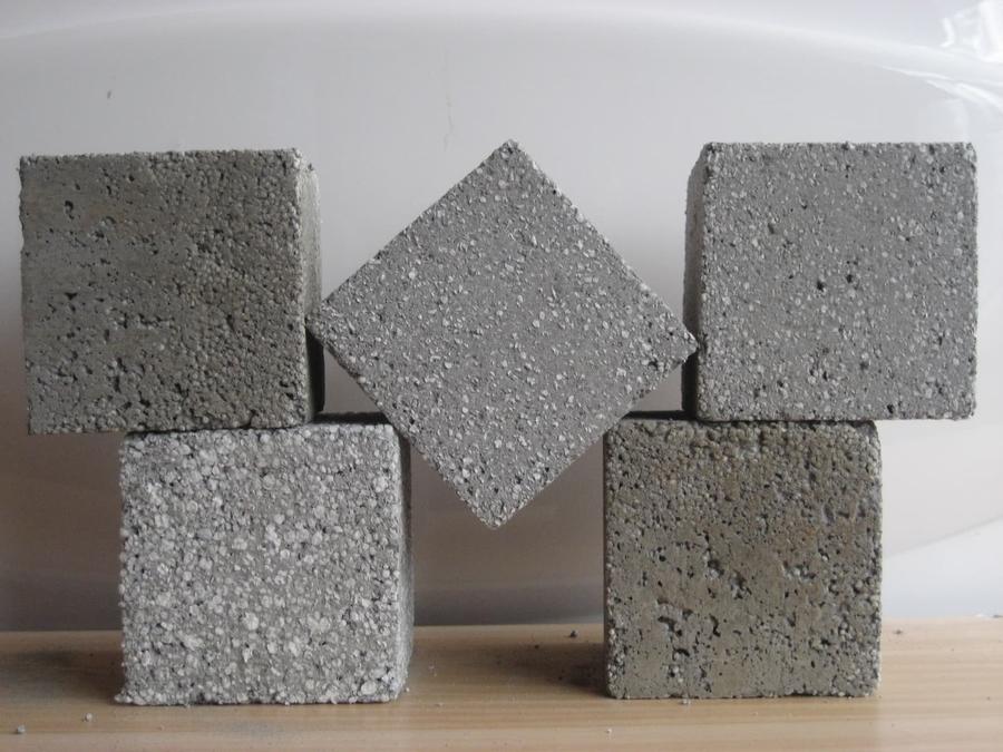 Bê tông nhẹ bọt khí được cấu tạo từ vô số lỗ rỗng nhân tạo phân bố đồng đều trong toàn khối