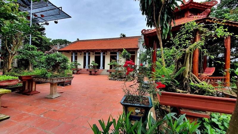 Mẫu thiết kế nhà gỗ 3 gian kết hợp nhà ở vừa có nơi thờ cúng trang nghiêm, vừa đảm bảo sinh hoạt hàng ngày