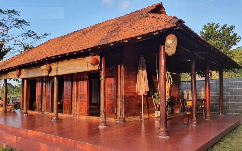 Nhà gỗ cấp 4 là loại hình nhà ở được xây dựng chủ yếu bằng vật liệu gỗ tự nhiên và có 1 tầng