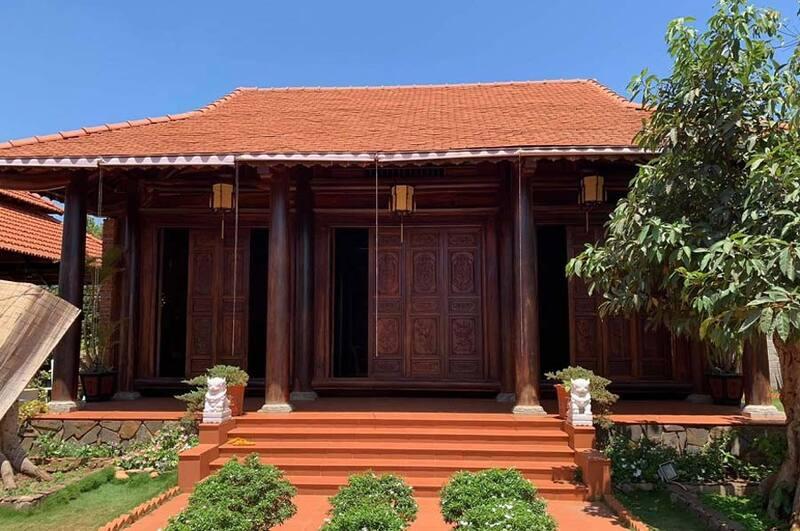 Mẫu nhà gỗ cấp 4 đẹp với thiết kế truyền thống kết hợp hiện đại