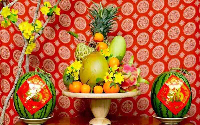 Trang trí Tết cổ truyền Việt Nam với mâm ngũ quả
