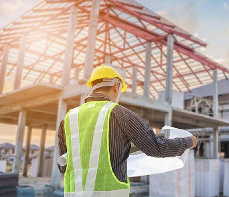 Lựa chọn đội ngũ thợ có chuyên môn cao giúp đảm bảo tính chính xác và an toàn khi thi công cơi nới nhà bằng vật liệu mới (Nguồn: Internet)