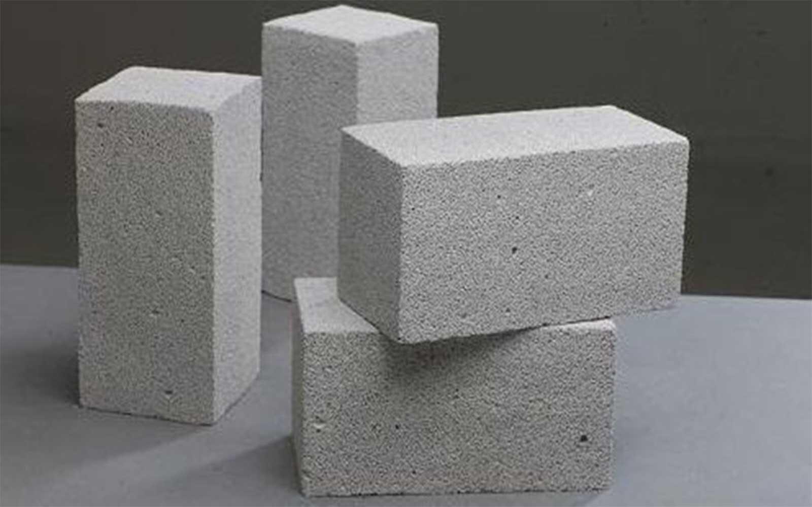 Gạch bê tông bọt CLC với cấu trúc bọt khí li ti giúp cách nhiệt và giảm tải trọng tối ưu cho công trình (Nguồn: Internet)