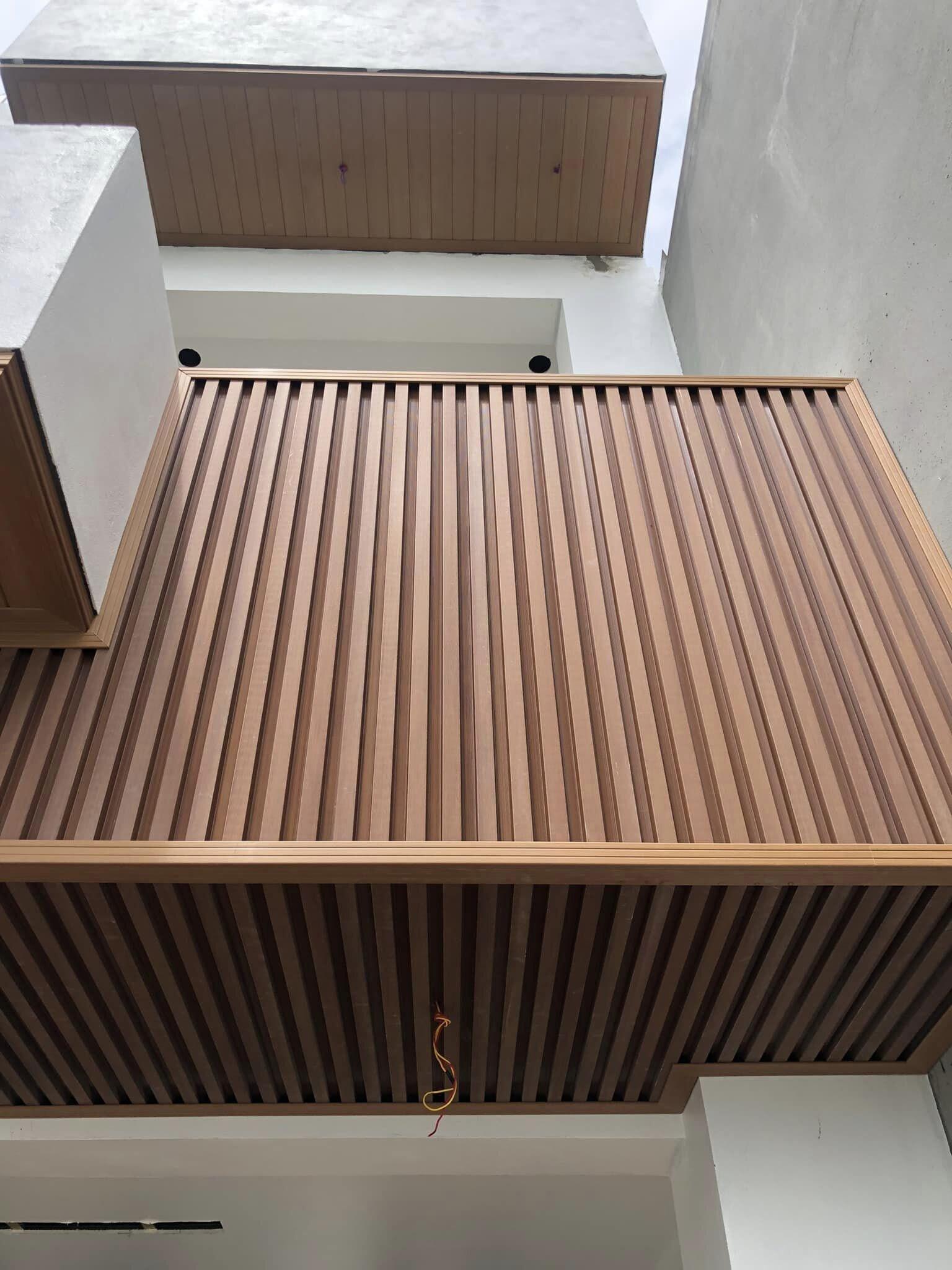 Lam gỗ composite có trọng lượng nhẹ, đa dạng màu sắc, phù hợp với nhà phong cách hiện đại (Nguồn: Internet)