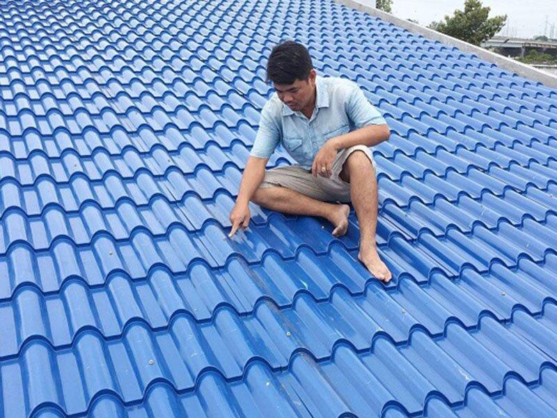 Sử dụng mái tôn thay vì mái Thái giúp gia chủ tiết kiệm được khoảng 40 - 60 triệu (Nguồn: Internet)