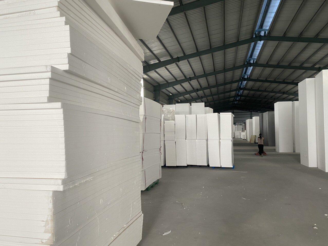 Tấm xốp EPS (Xốp bọt biển) chống nóng mái tôn (Nguồn: Internet)