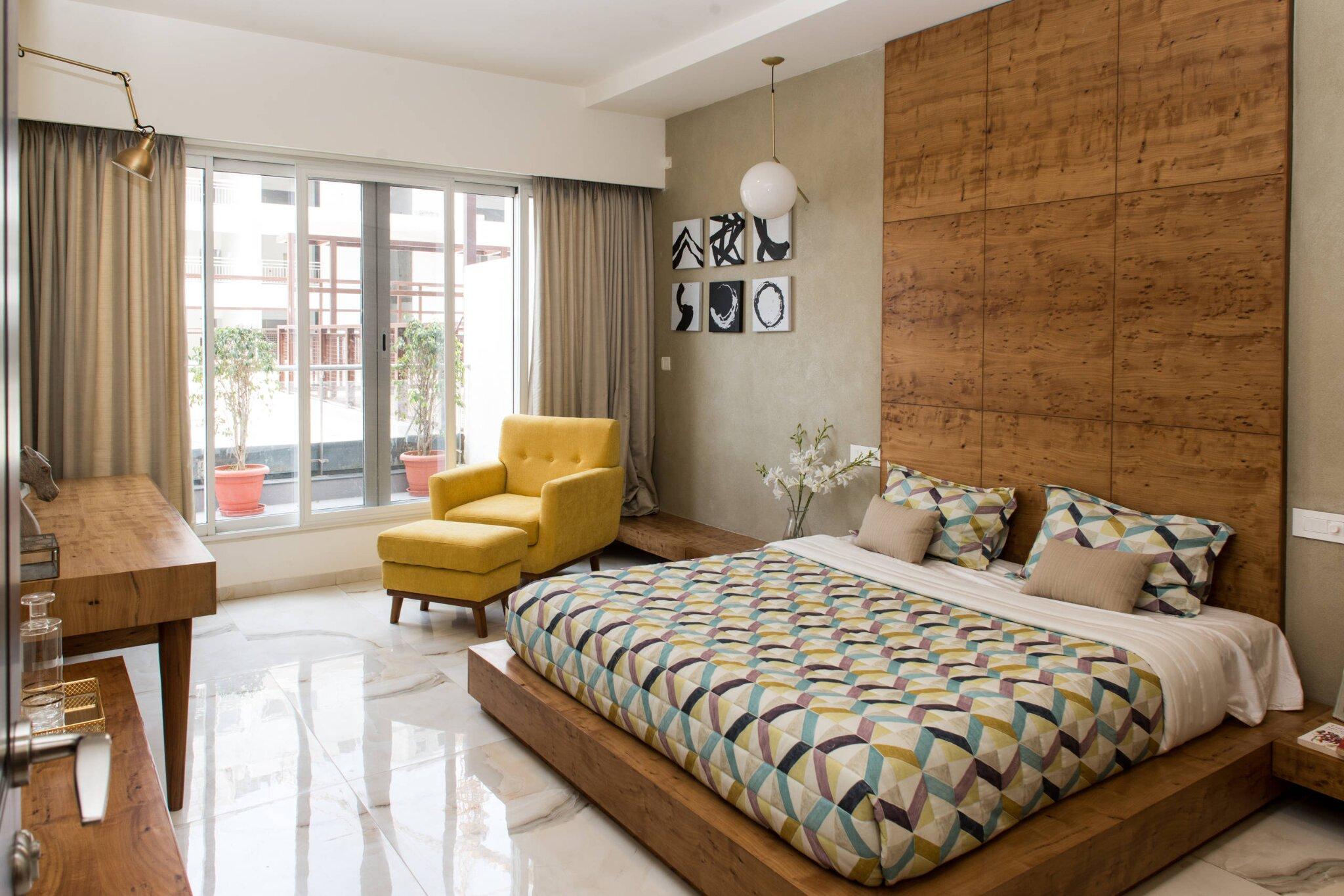 Gia chủ nên ưu tiên điều chỉnh cách bố trí hướng giường ngủ hợp lý để đảm bảo chất lượng ngủ nghỉ thực tế trước. (Nguồn: Internet)