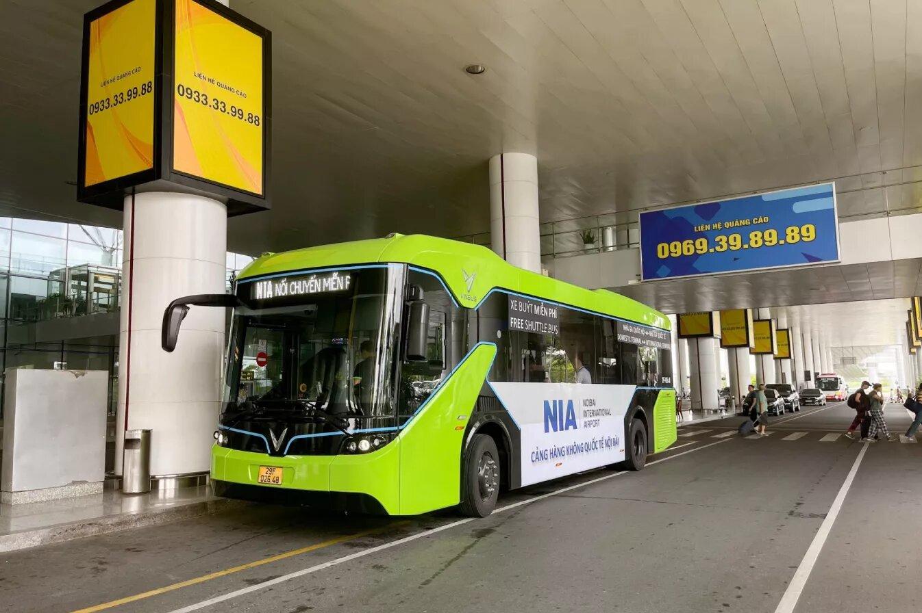 Xe buýt trung chuyển miễn phí từ nhà ga T1 sang nhà ga T2 Nội Bài (Nguồn: Internet)