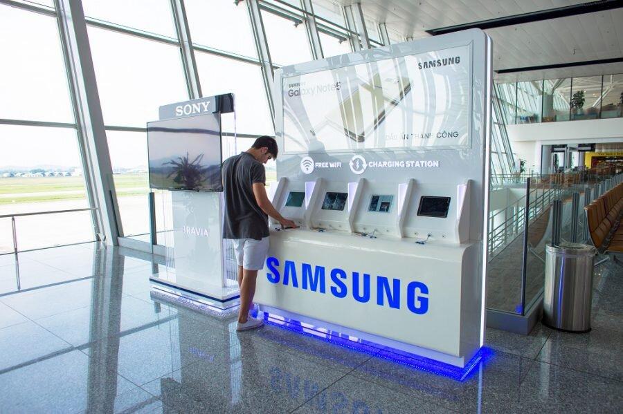 Dịch vụ sạc pin miễn phí tại nhà ga T2 sân bay Nội Bài (Nguồn: Internet)