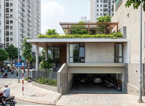 Không gian gara dưới hầm rộng rãi, giải pháp đỗ xe lý tưởng cho nhà phố (Nguồn: Internet)