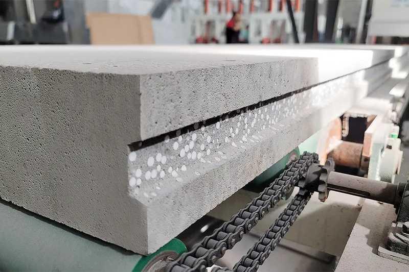 Tấm panel EPS kết hợp hạt xốp mang lại trọng lượng siêu nhẹ và khả năng cách nhiệt tối ưu cho công trình (Nguồn: Internet)