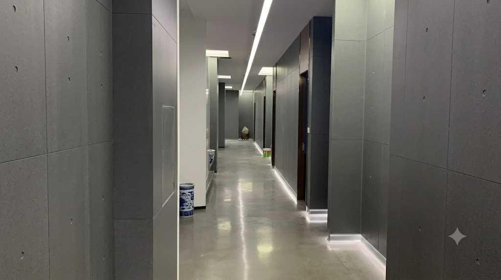 Thi công vách ngăn nội thất bằng tấm xi măng sợi giúp tối ưu khả năng chống cháy và nâng cao tính thẩm mỹ