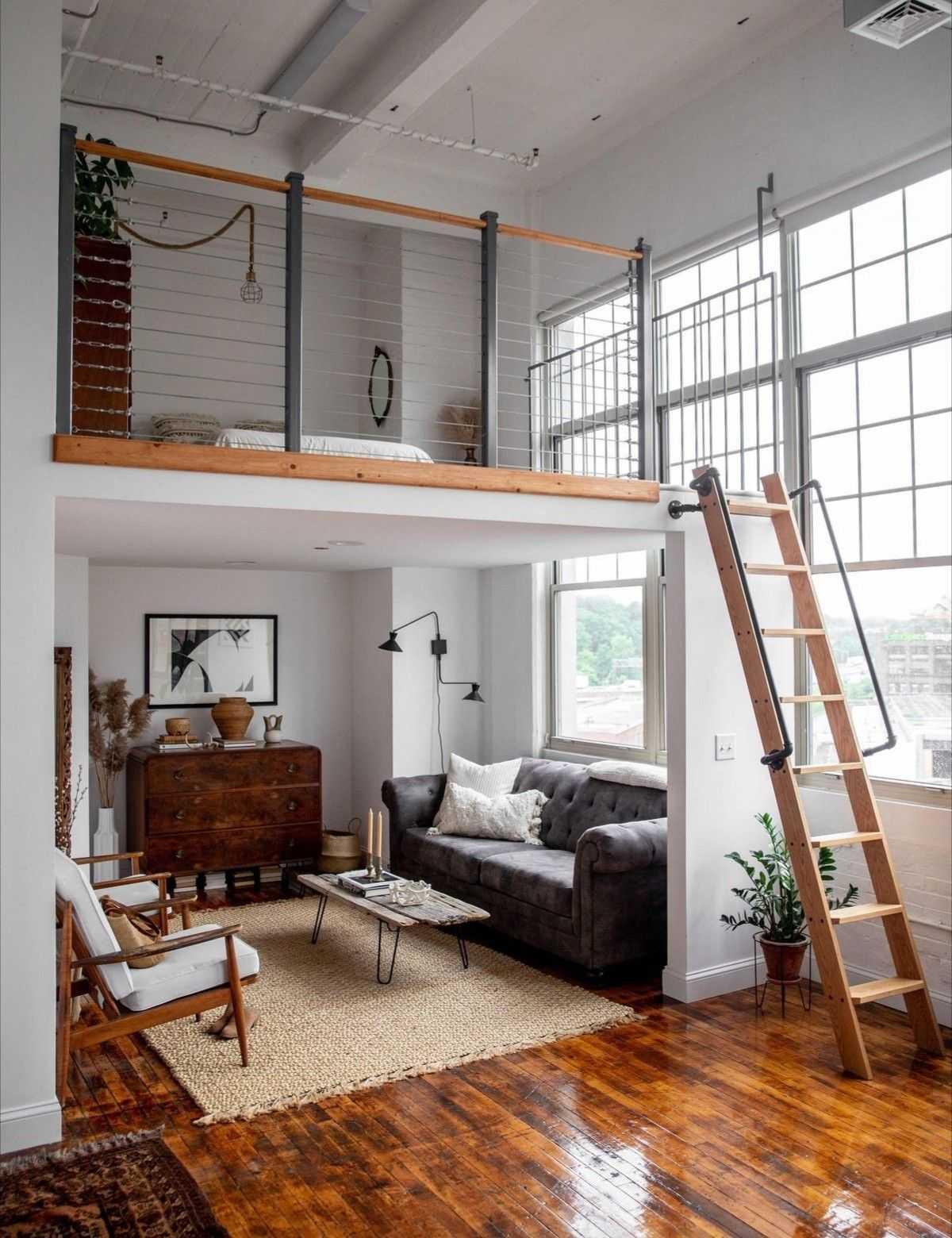Mẫu gác lửng trần thấp sử dụng đệm futon kiểu Nhật mộc mạc và an toàn (Nguồn: Internet).