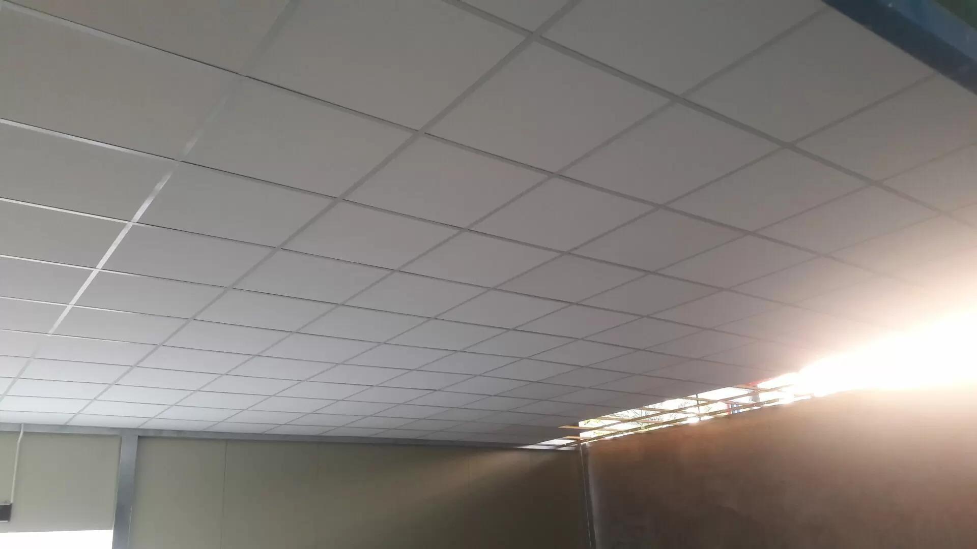 Tấm thạch cao 600x600 tại Vĩnh Tường có độ dày 9mm