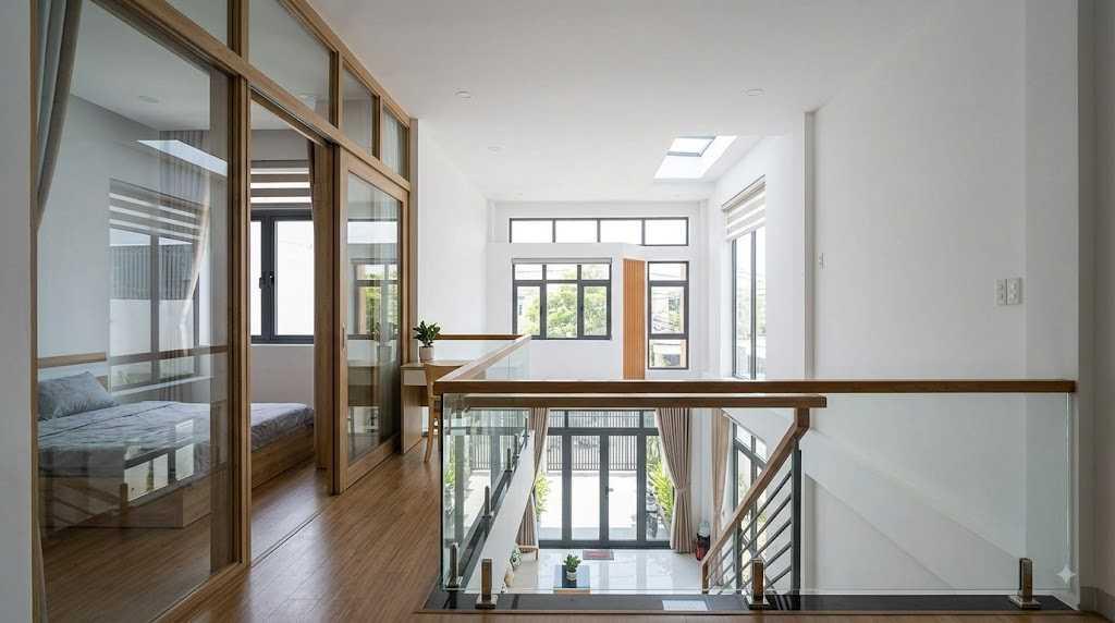 Gác lửng được tận dụng tối đa để tạo không gian nghỉ ngơi riêng tư, yên tĩnh