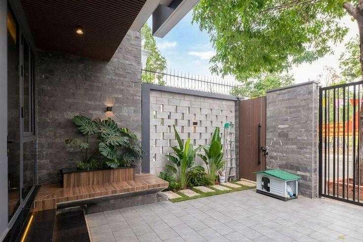 Sân sau nhỏ của nhà cấp 4 4x20m kết hợp khu phơi đồ và cây xanh
