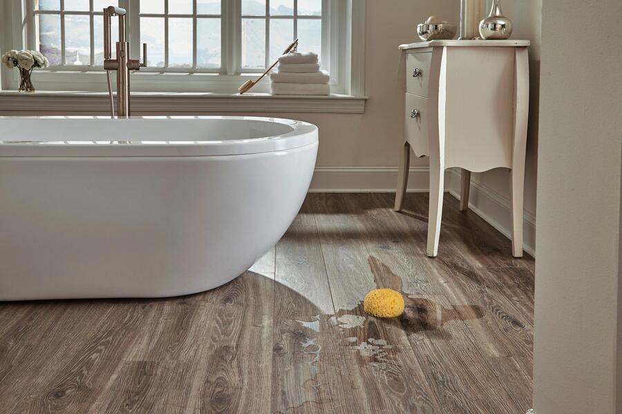 Nhà tắm được thị công với tấm lót sàn nhà tắm DURAflex