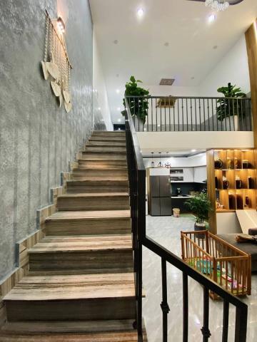 Mẫu cầu thang đẹp, hiện đại cho kiểu nhà gác lửng